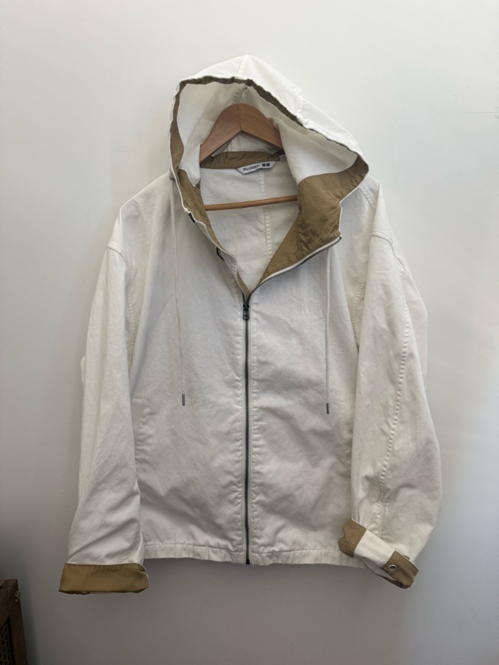 JW Anderson X Uniqlo White Hooded Zip Parka with Tan Trim - XL
